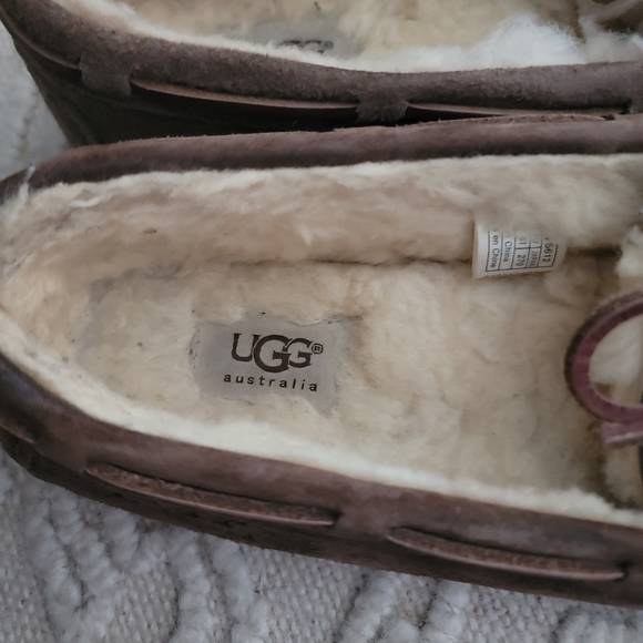 Ugg Dakota Slipper 10 - Picture 7 of 8